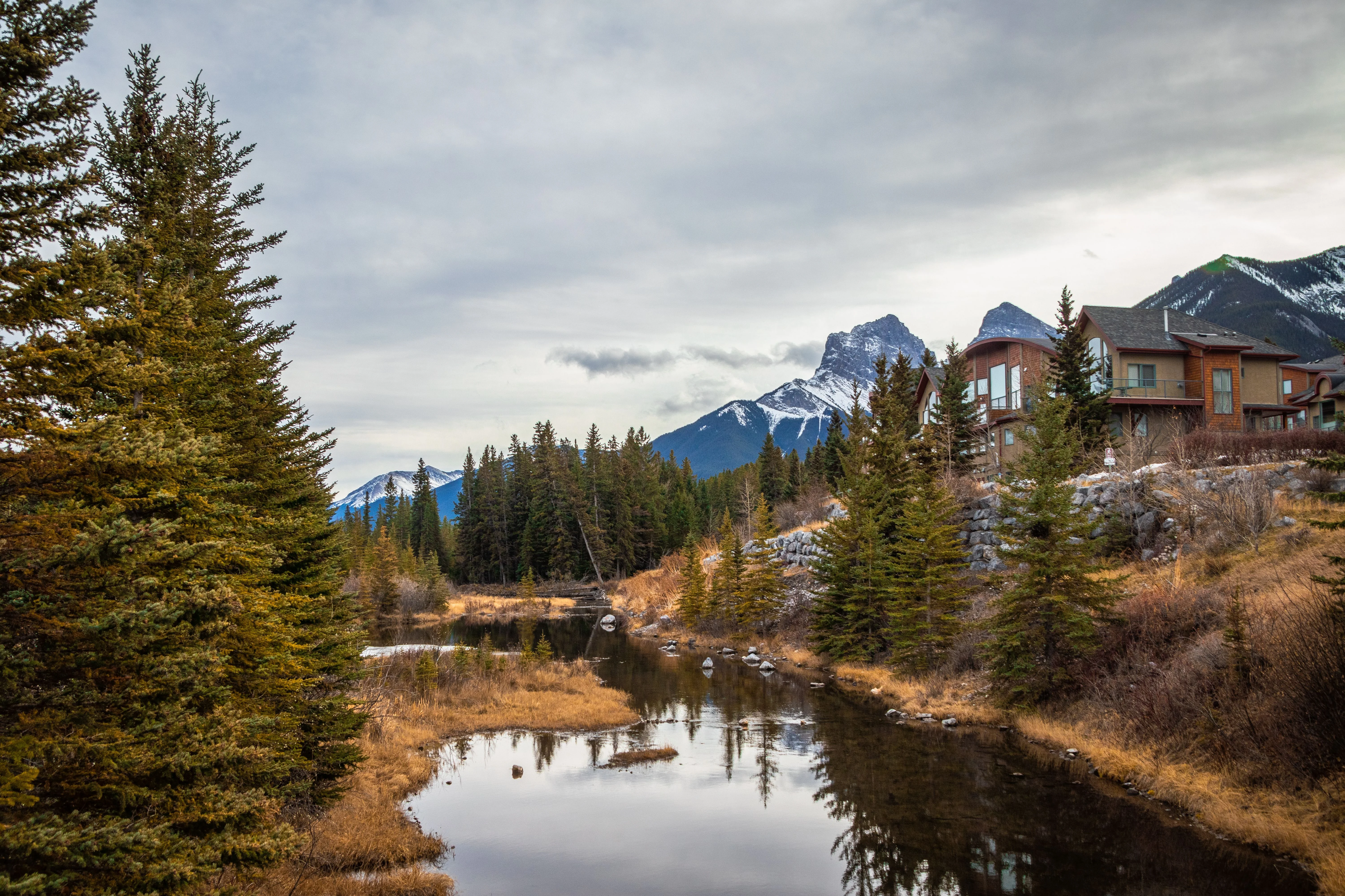Canmore Luxury Resort
